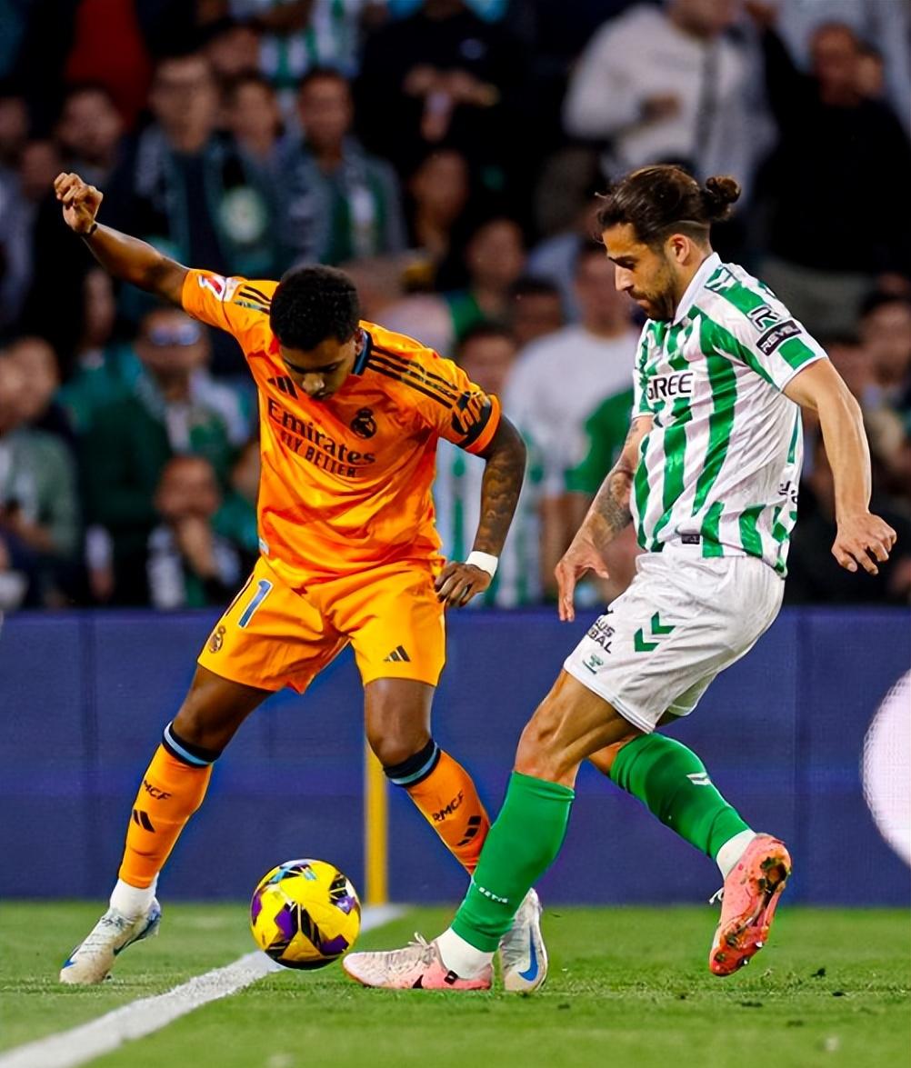 雷纳扑点罗本逆转，那不勒斯晋级！