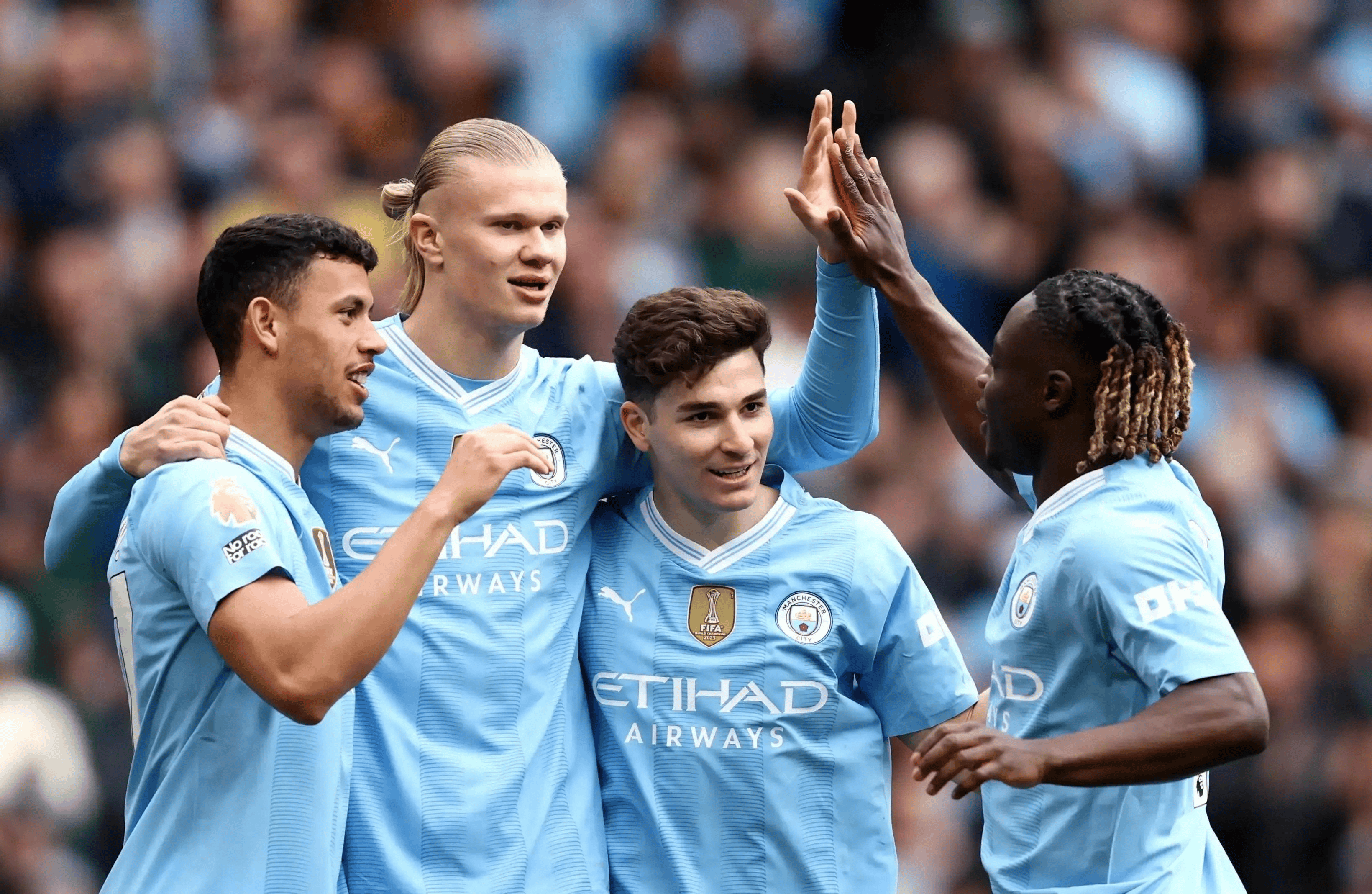 爱游戏在线-曼联客场逆转维拉，取得关键胜利的简单介绍