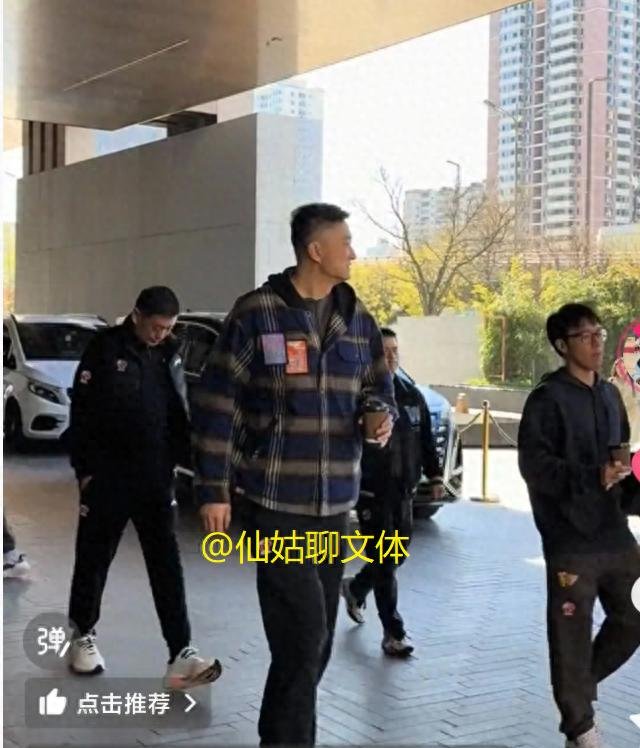 山西队主教练带领球员备战备战 山西队主教练带领球员备战备战