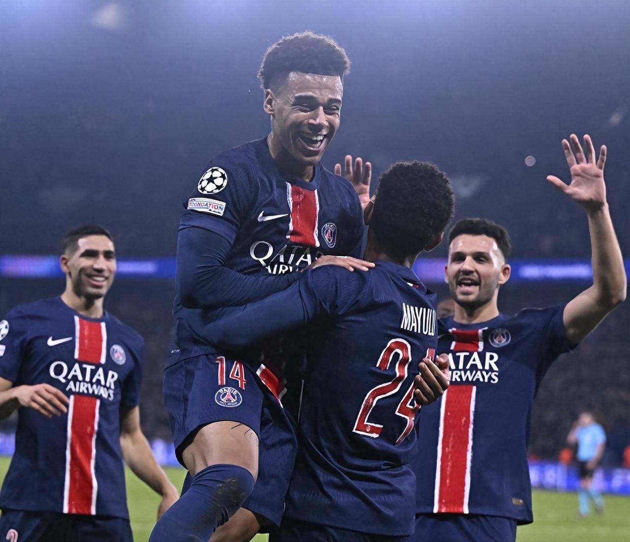 曼城被罚款3000万欧元,被取消欧冠两个赛季参赛资格 曼城被罚款3000万欧元,被取消欧冠两个赛季参赛资格