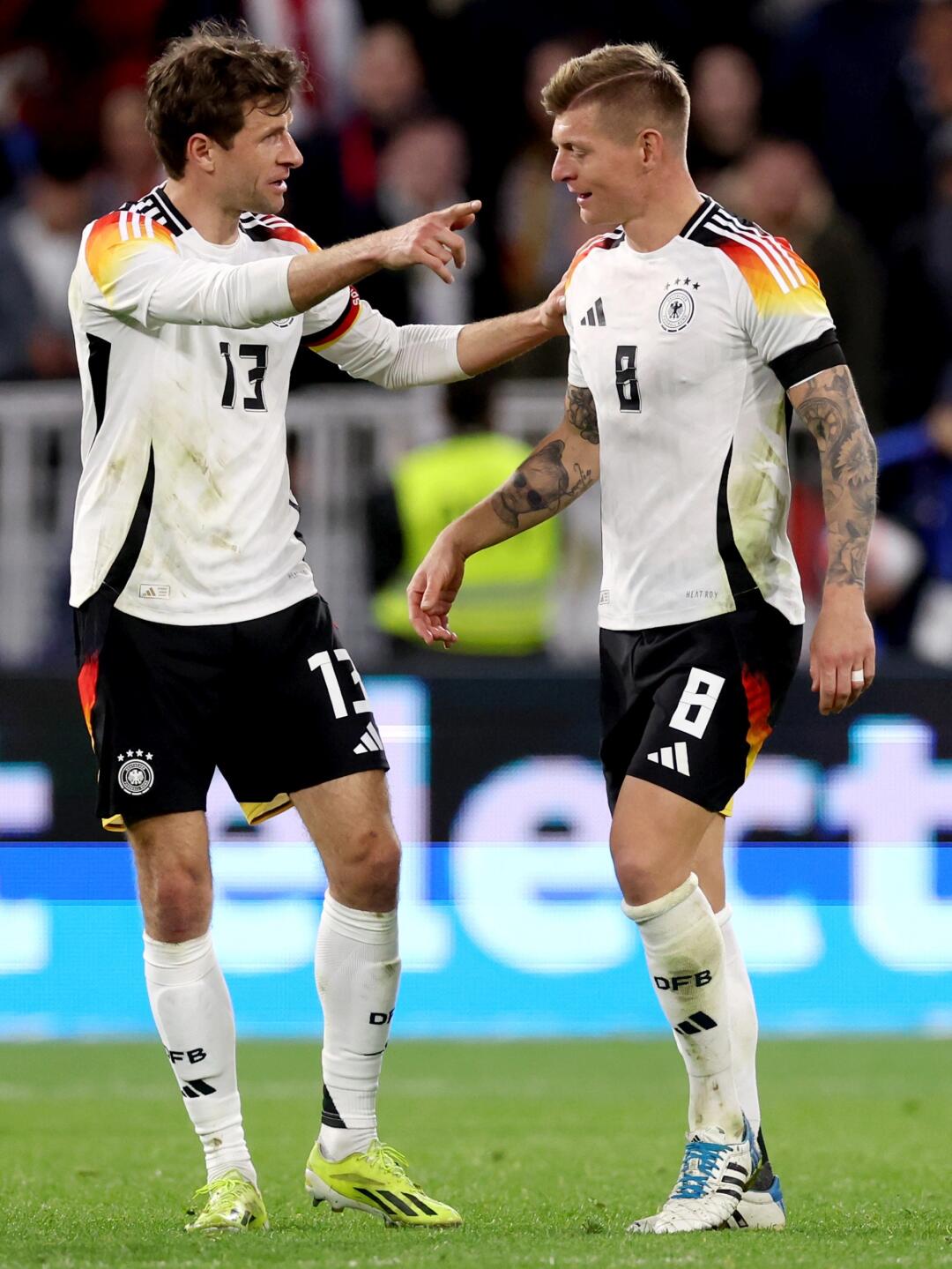 爱游戏网页版登录入口-罗斯托克队与对手战平，争夺德国足球联赛冠军的简单介绍