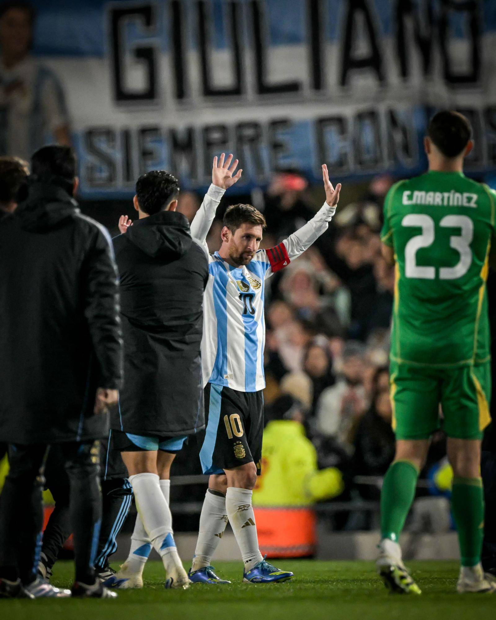 巴塞罗那官方宣布梅西再度缺阵，球队战力受影响