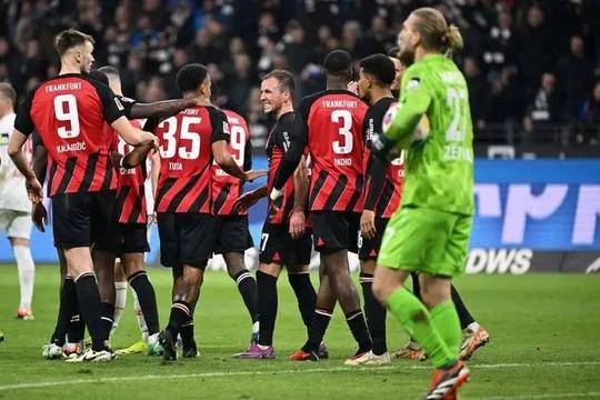 关于云达不来梅客场大胜法兰克福,士气大增的信息 关于云达不来梅客场大胜法兰克福,士气大增的信息