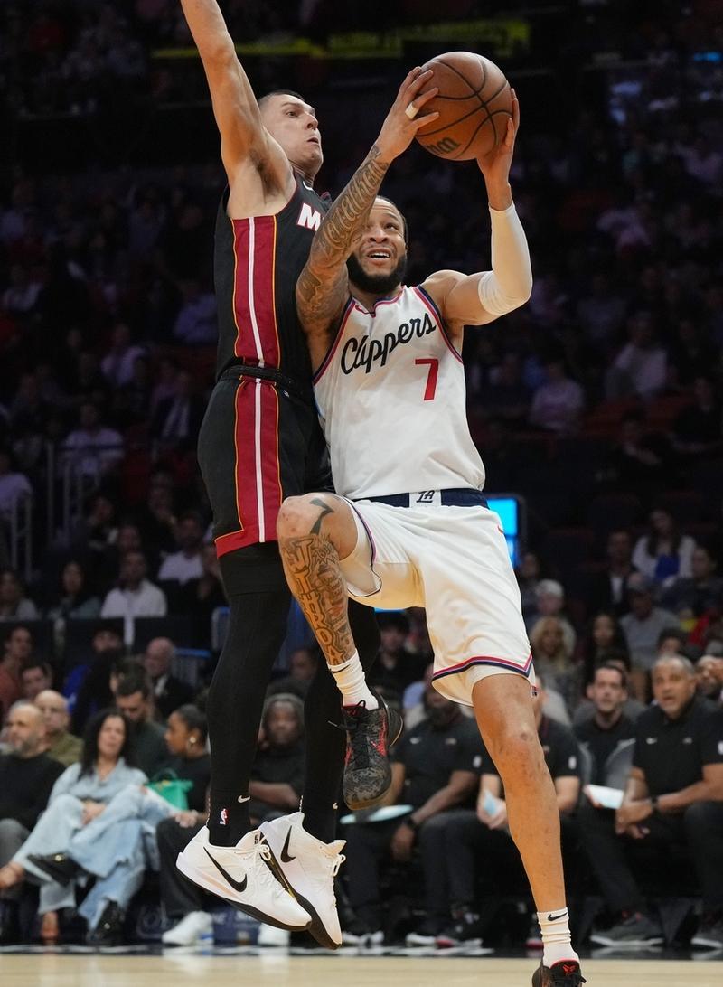 关于快船胜热火134比109，取得三连胜的信息